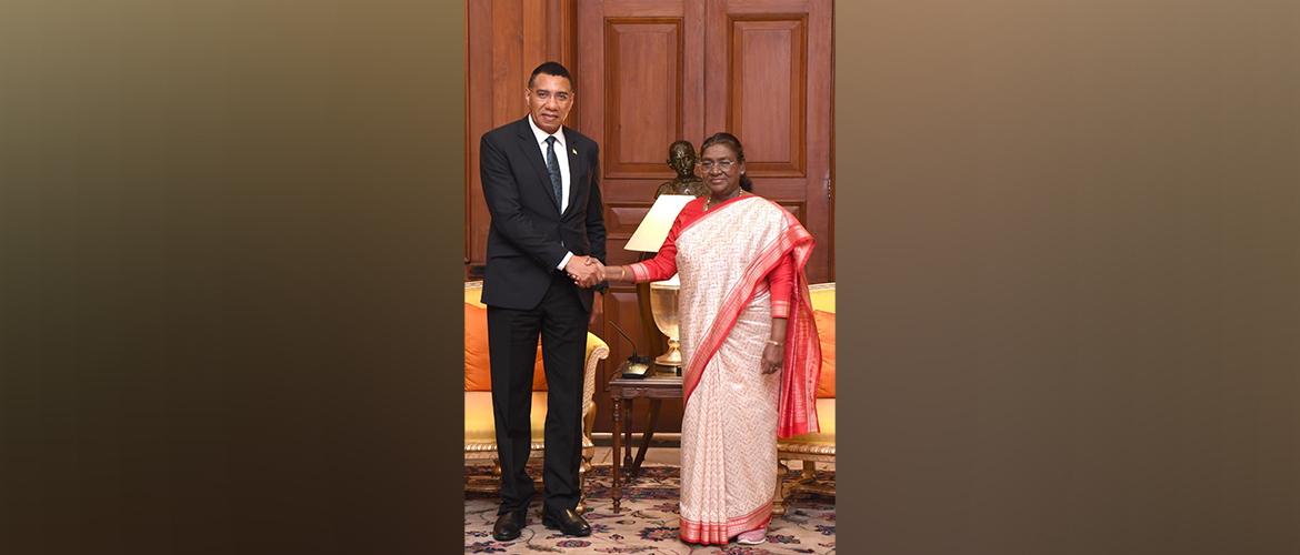  The President of India, Smt. Droupadi Murmu received 
Dr. the Most Honorable Andrew Holness, Prime Minister of Jamaica at Rashtrapati Bhawan on 1 October 2024.